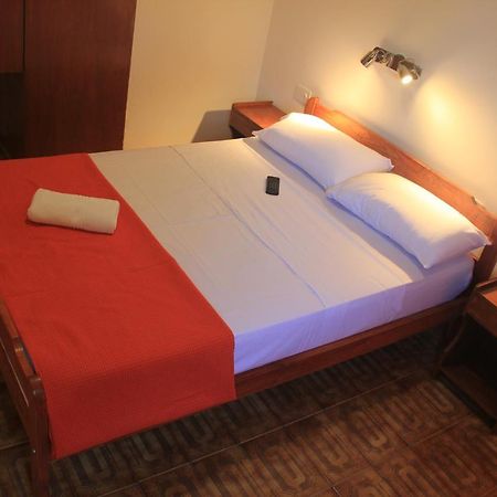 Hotel Vanderloo Posadas Buitenkant foto