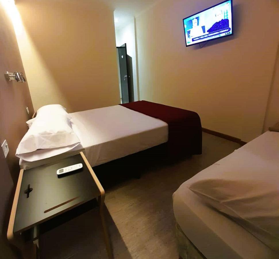 Hotel Vanderloo Posadas Buitenkant foto